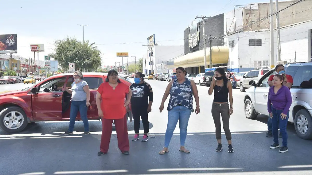 MIGUEL 5  Para pedir agua, bloquean el bulevar Independencia